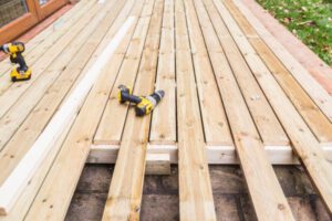 Steps to Choose the Right Decking Contractor - Michigan Deck Builders