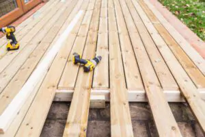 Steps to Choose the Right Decking Contractor - Michigan Deck Builders